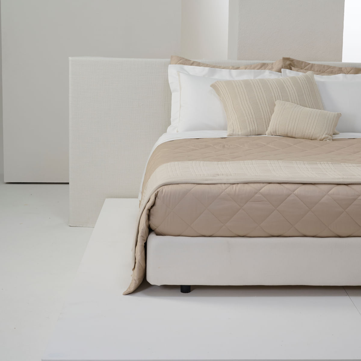 01 10 0722 Jogo de Lencol Imperiale 1000 Fios Branco Areia  001